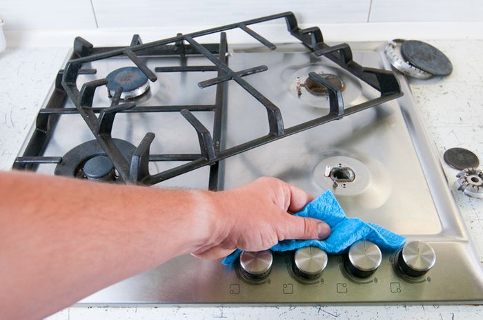 Tips and Tricks to Make Cleaning Your Cooktop a Breeze